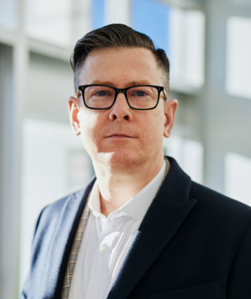 linkedin-sales-solutions-pAtA8xe_iVM-unsplash-1.webp